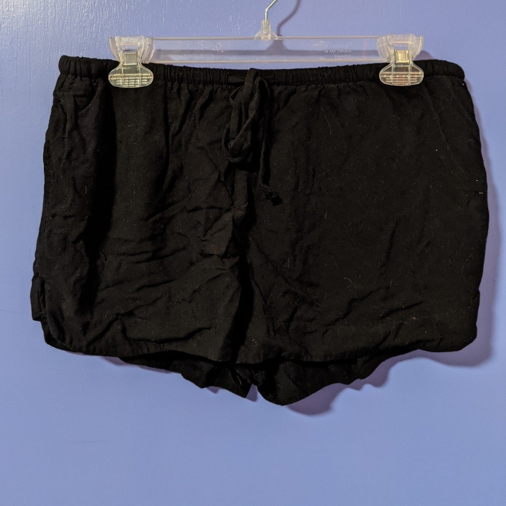Flowy fabric shorts